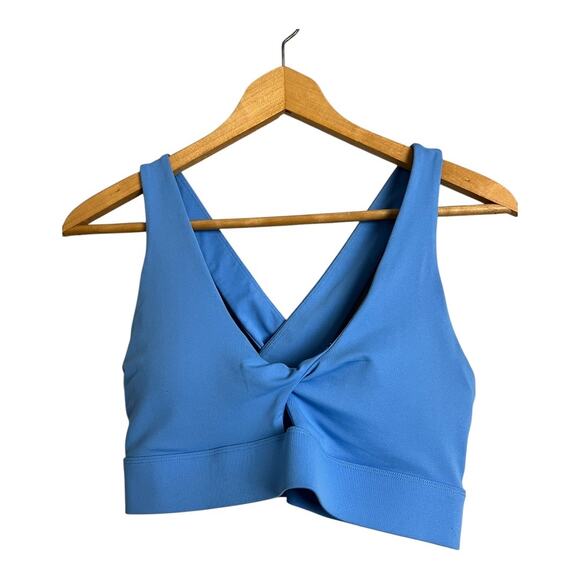 Fabletics Womens Sports Bra Top Athletic Workout Gym Running Yoga Pilates - Picture 1 of 3